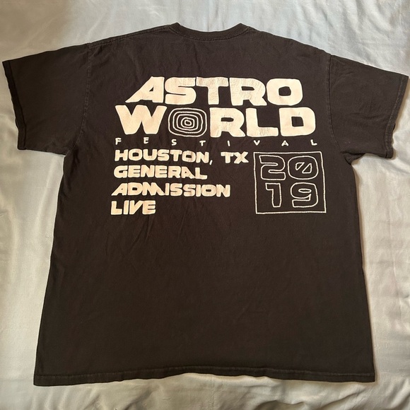 -Travis Scott Astroworld Houston 2019 Staff T -Size Large - Picture 1 of 6